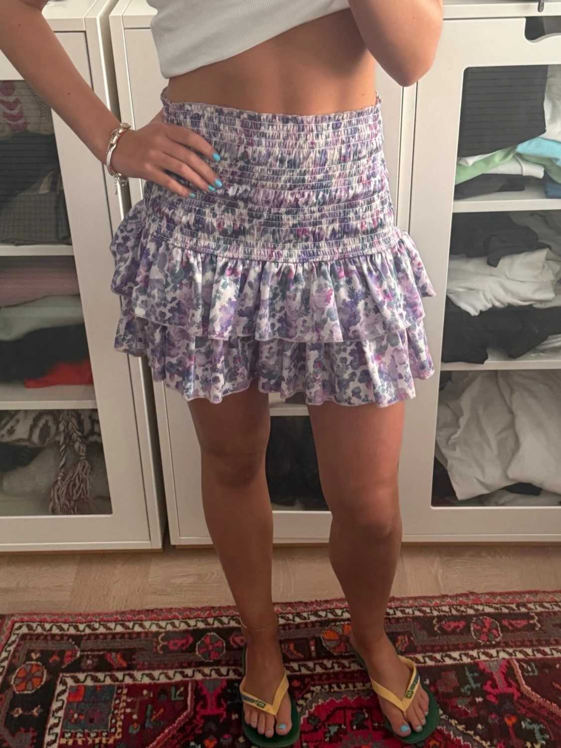 Ljuslila blommig volangkjol - 1