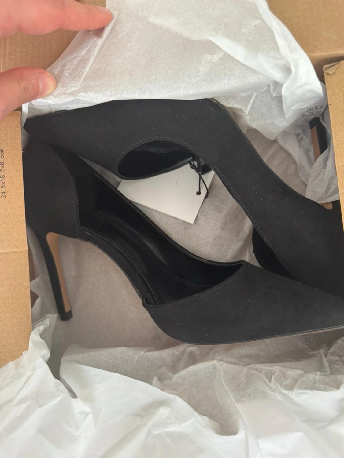 Svarta pumps från MNG med spetsig tå - 1