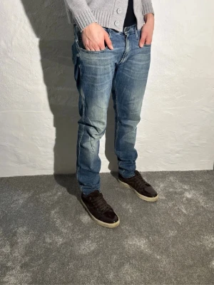Replay jeans  - Ett par riktigt snygga jeans från Replay i storlek W36 L34 i modellen Anbbas 