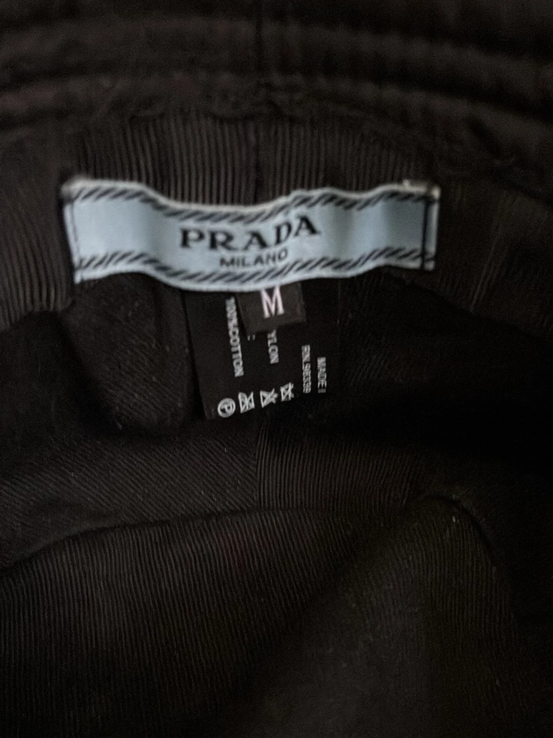 Svart bucket hat från Prada - 1