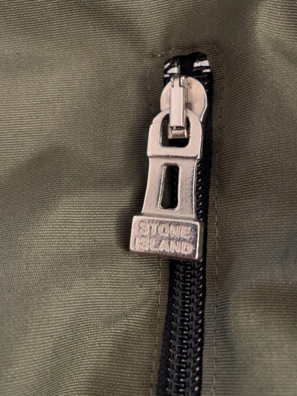 Grön vindjacka med huva Stone Island - 6