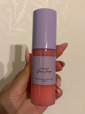 Dreamy Dew Drops serum glossgods  - Nytt och oanvänt serum från glossgods. Säljer för att jag har flera stycken. 