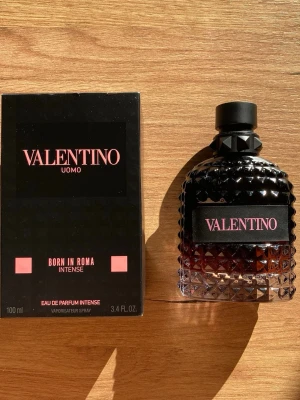 Valentino born in roma - 100ml. Öppnad men inte använd.