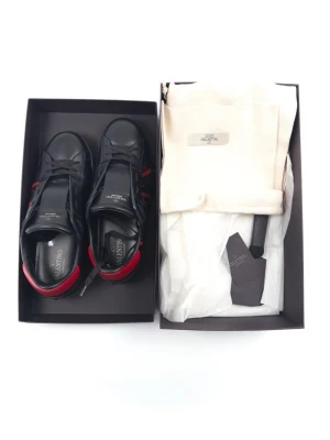 Valentino Open Sneakers  - •The Shoes has been gently used and is in very good condition, comes with box and dustbag •Size: 41  •Color: Black •Retail price: 7300SEK •Insole: 25cm