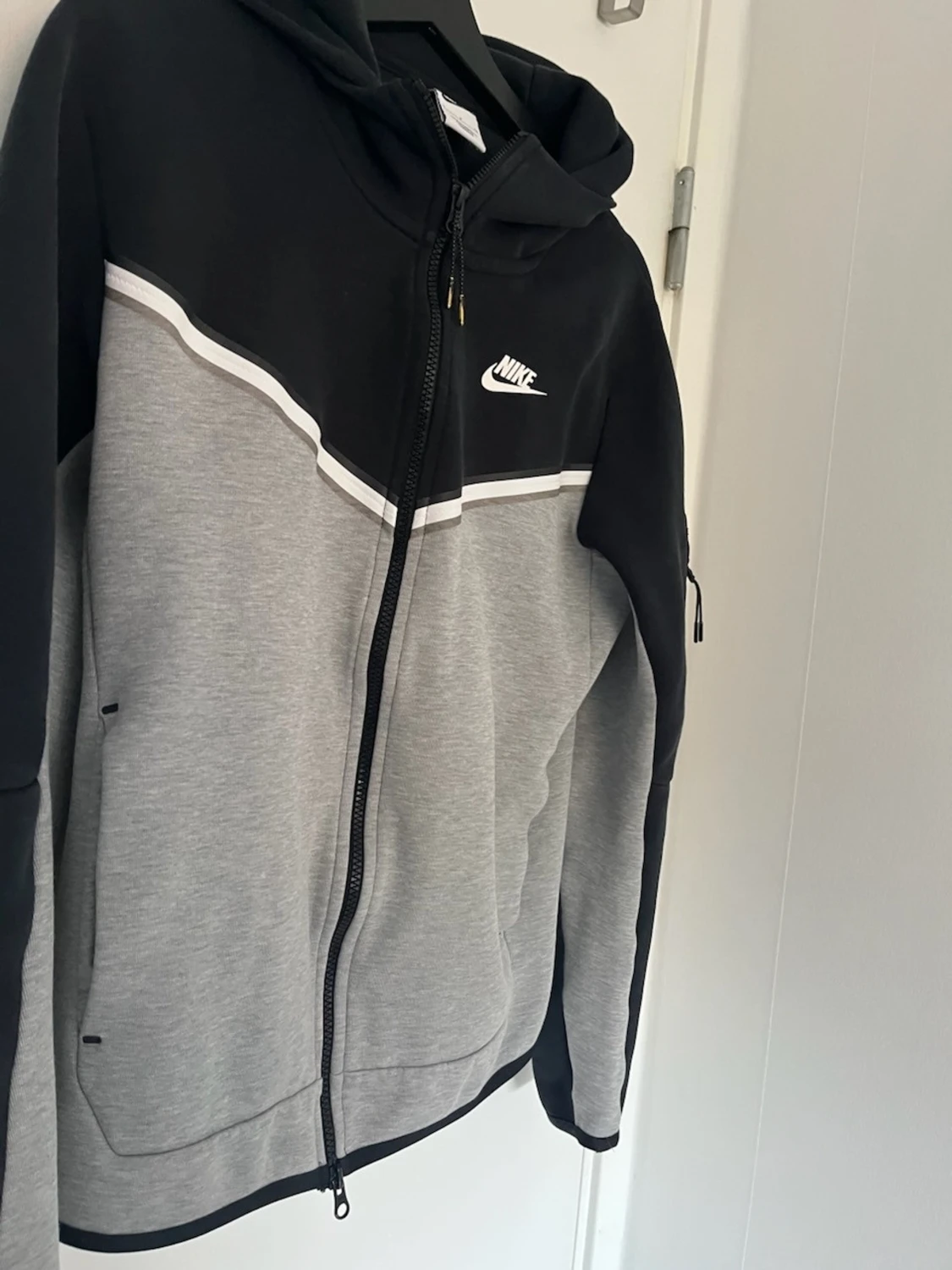 Nike tech  - 1