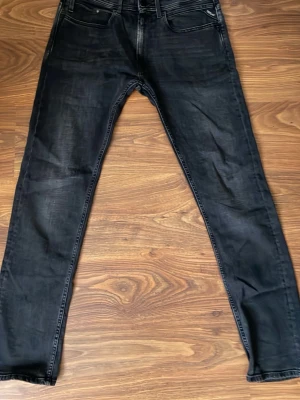 Replay jeans  - Replay jeans storlek 31W och 32L!
