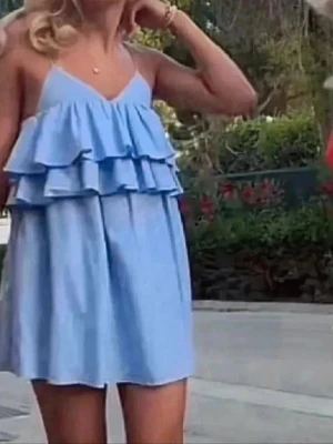 Klänning Zara - Sååå snygg sommarklänning från Zara som är jätte trendig och slutsåld ❤️❤️❤️