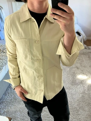 These Glory Days overshirt - These Glory Days | skick 9/10 | Storlek S | Pris - 449kr | Modellen är ca 178cm lång | Hör av dig vid minsta fråga eller fundering!!