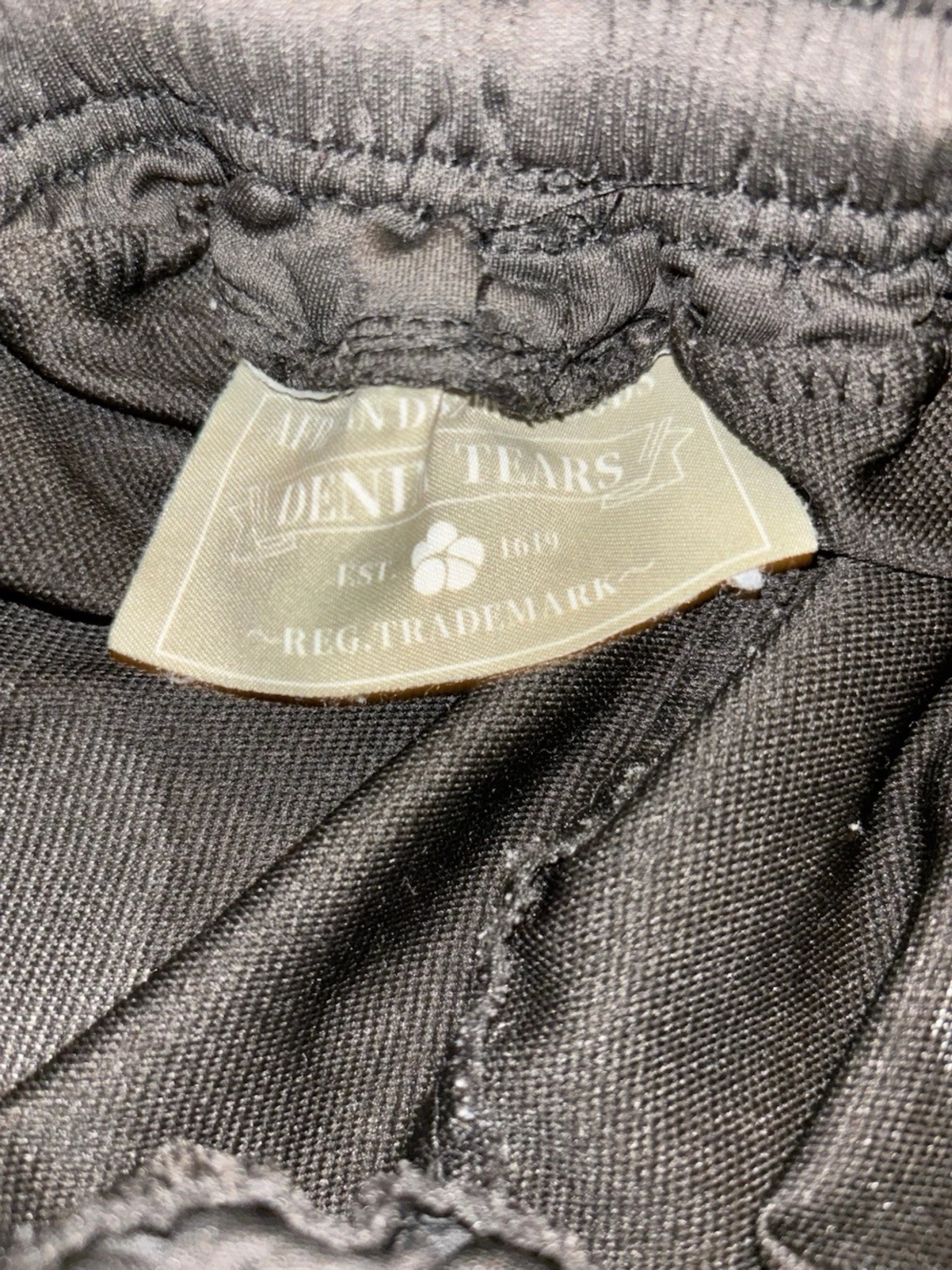 Svarta shorts med vita blommor - 2