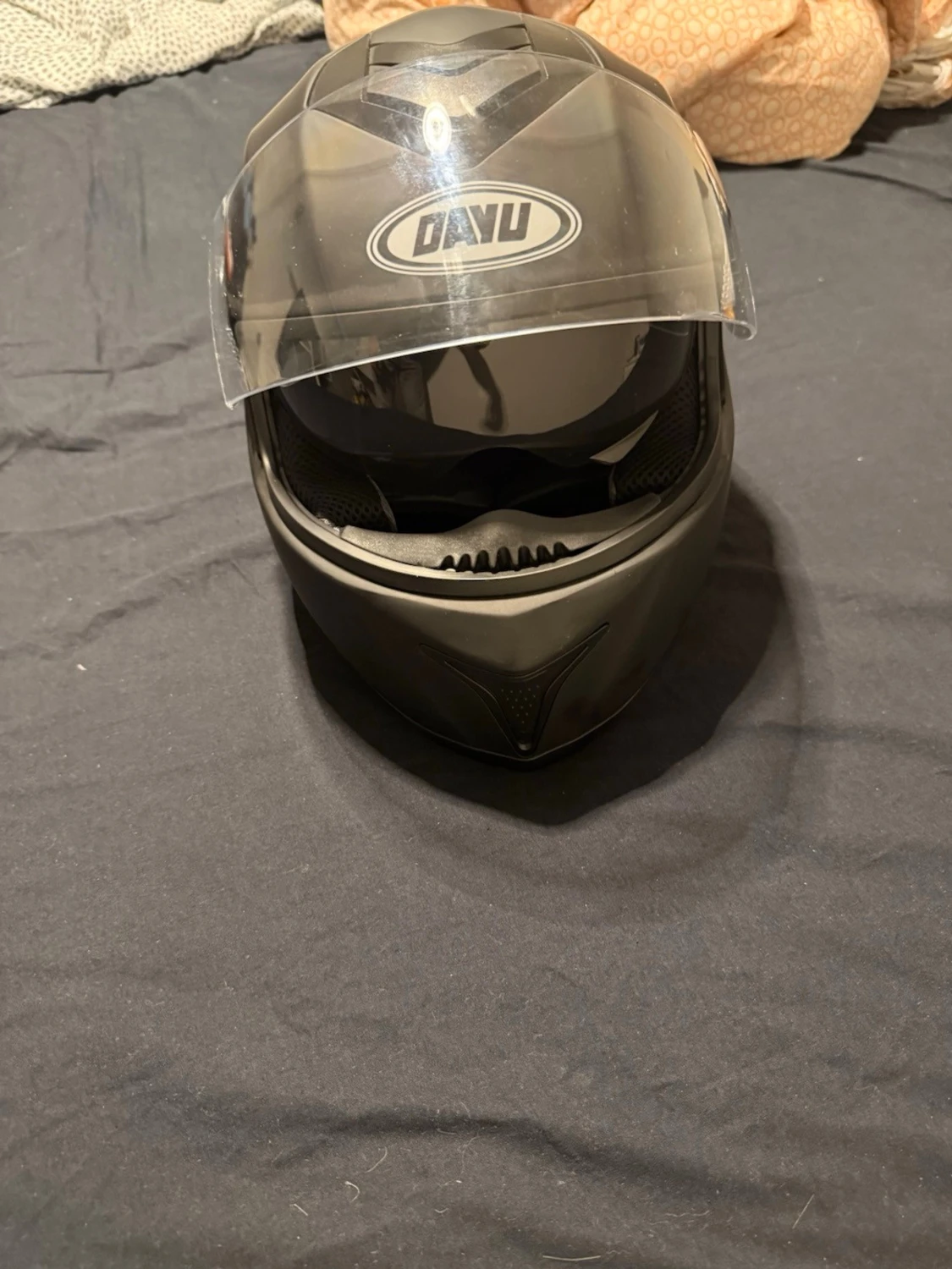 Svart integralhjälm från DAYU - 2