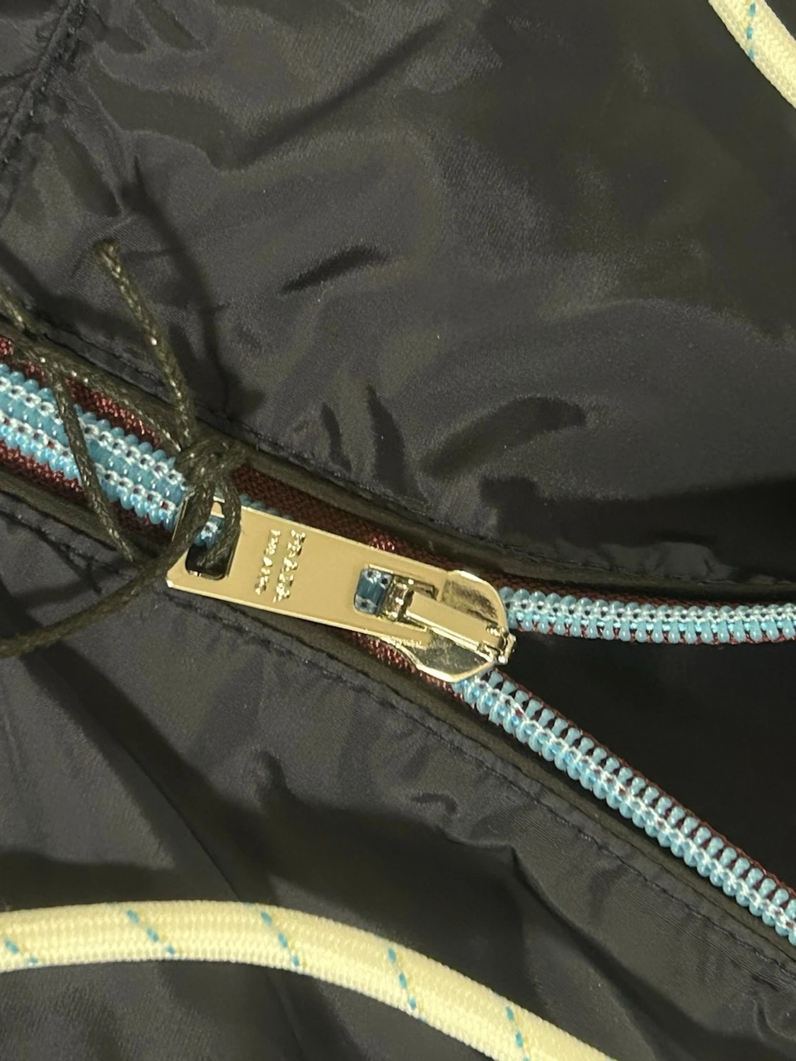 Prada vindjacka  - 3