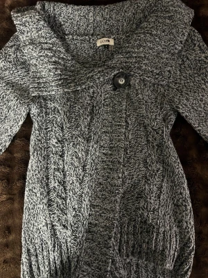 Kofta  - En fin stickad kofta 