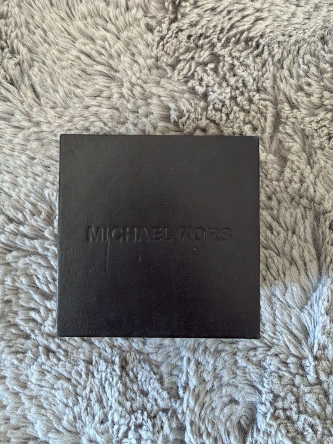 Guldig Michael Kors klocka med stenar - 2