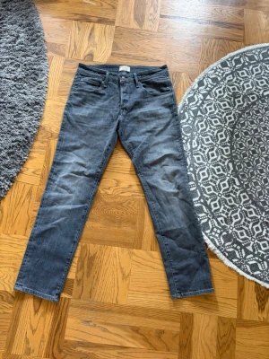Jack and jones premium - Helt oanvända jack and jones slim jim premium jeans storlek 29/30