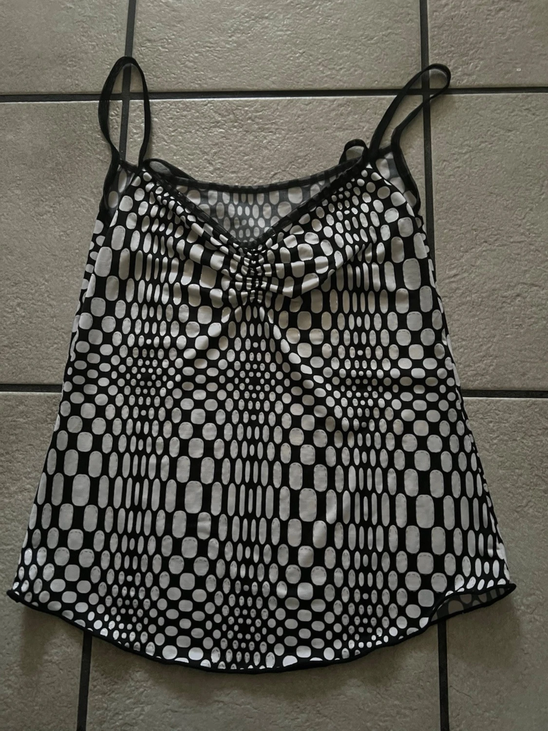 Svartvit prickig linnetopp storlek S - 2
