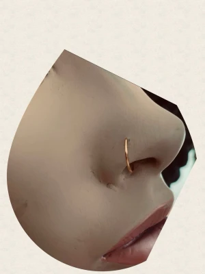 By prisförslag- 1 st Tunn guldfärgad näsring - Minimalistisk näsring i guldfärgad metall med enkel och stilren design. Ringen är tunn och diskret, perfekt för dig som gillar subtila accessoarer. Passar till alla outfits och ger en trendig touch. Finns även i silver, meddela innan bara. 