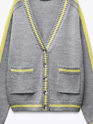 Gul och grå Zara kofta - Populär och slutsåld Zara kofta💓💓 mycket bra skick. Postar samma dag!