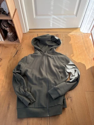 Lager 157  - Lager 157 tröja aldrig använd. 