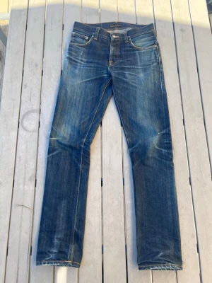 Nudie Jeans selvedge - Riktigt snygga selvedge nudie jeans i modellen grim Tim —— strl W30 L34 —— hör av er vid funderingar!