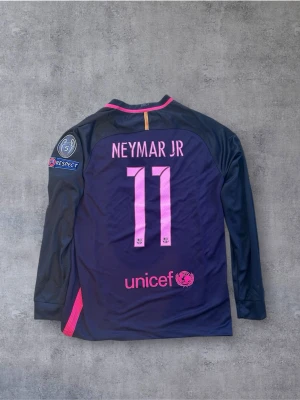 Longsleeve Neymar Barcelona  - Storlek: M | Skick: 10/10 | Skickas samma dag som köp |