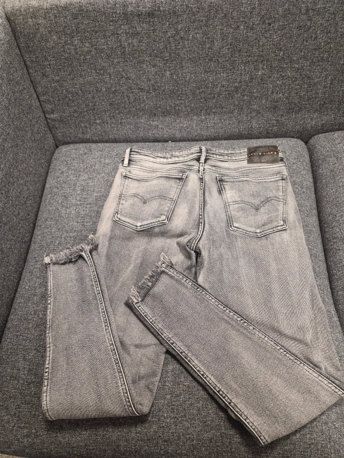 Grå Levi's Line 8 jeans med rå kant W29 L30 - 2
