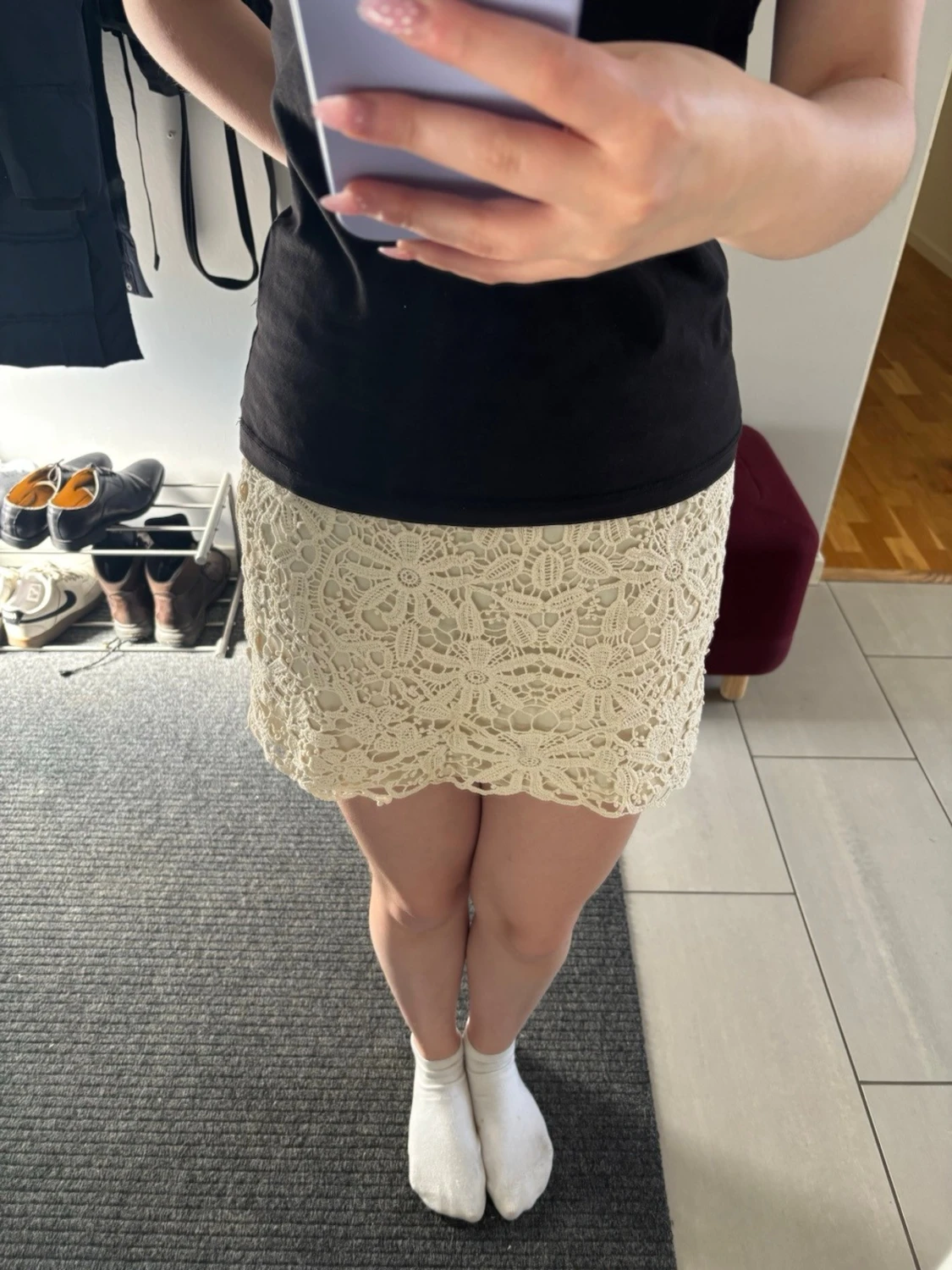 Beige spetskjol med virkad midja - 2