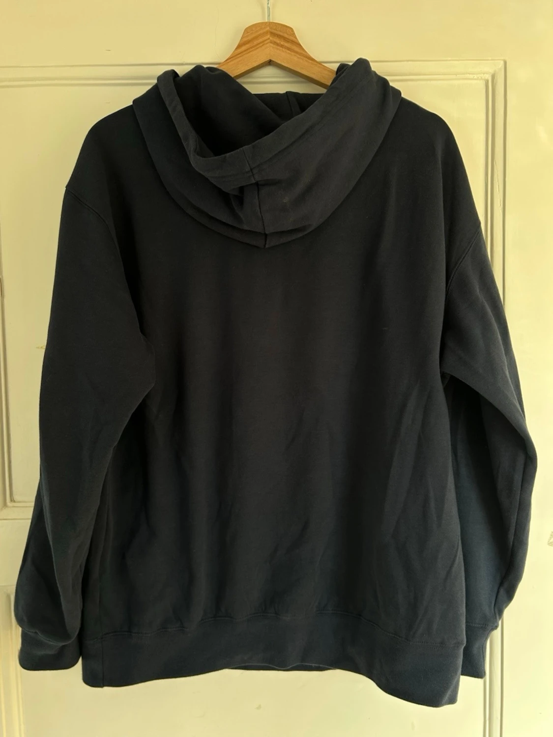 Mörkblå hoodie  - 2