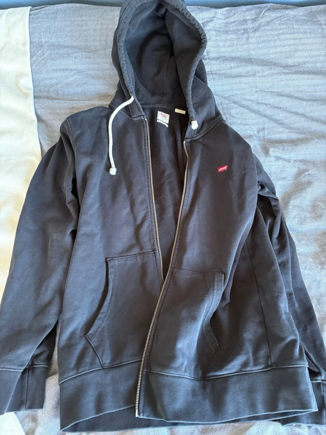 Svart zip-hoodie från Levi's - 1