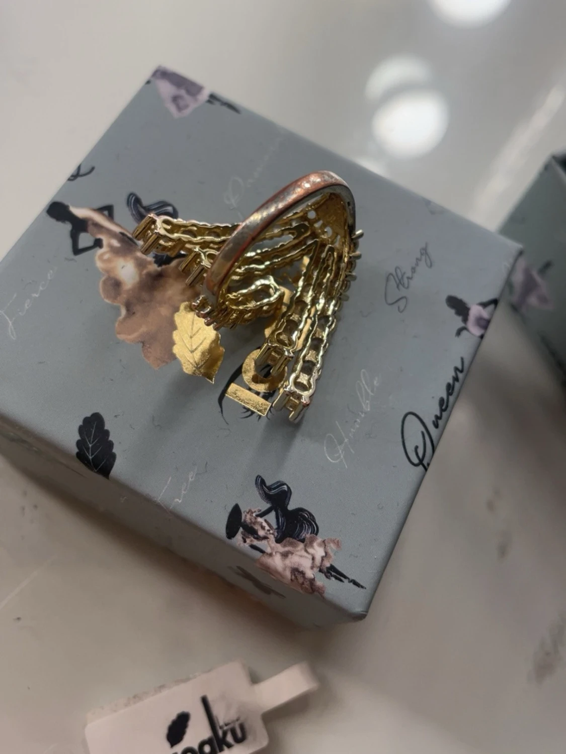 Guldring  med kristaller från Ioaku - 2