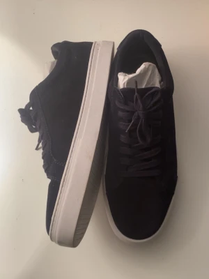 Vagabond - Säljer ett par svarta vagabond i storlek 40. Passar även dig som har storlek 41. 