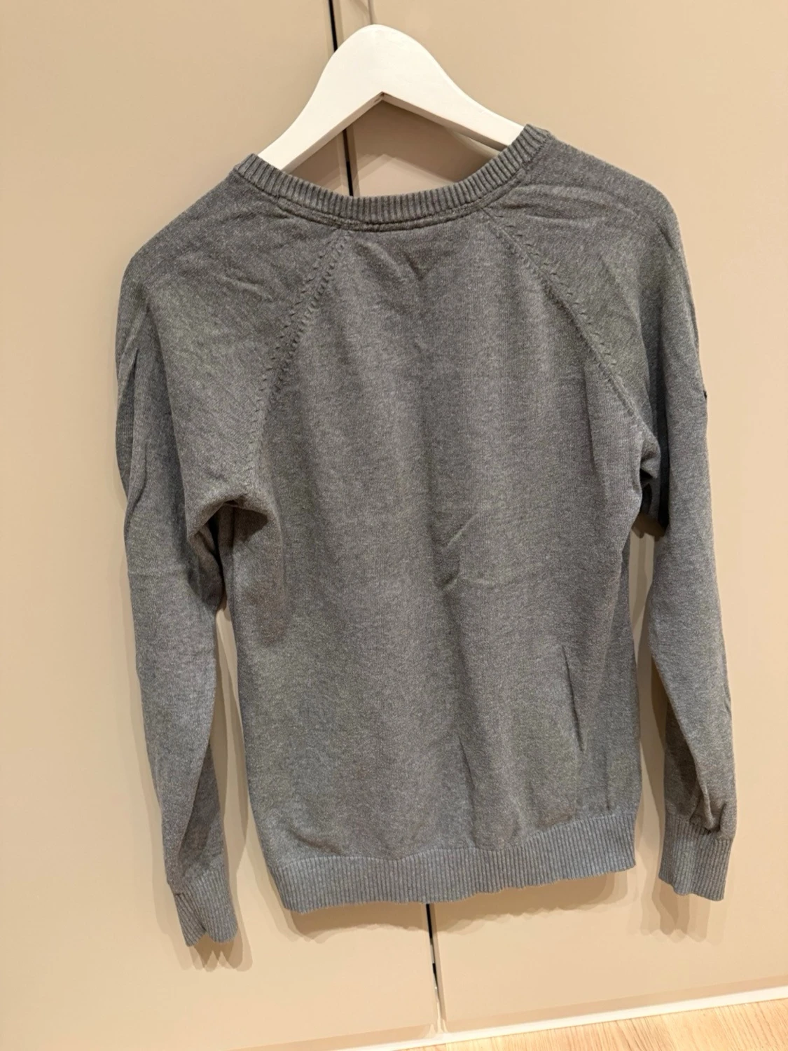 Grå stickad tröja från Schockemöhle - 2