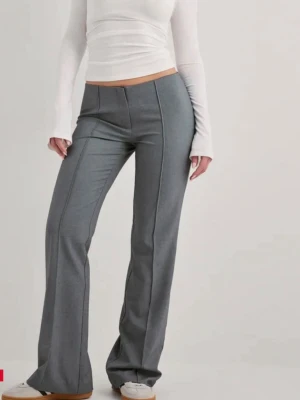 Kostymbyxor - Jättefina gråa kostym byxor från Nelly, endast testade❣️som nytt skick!