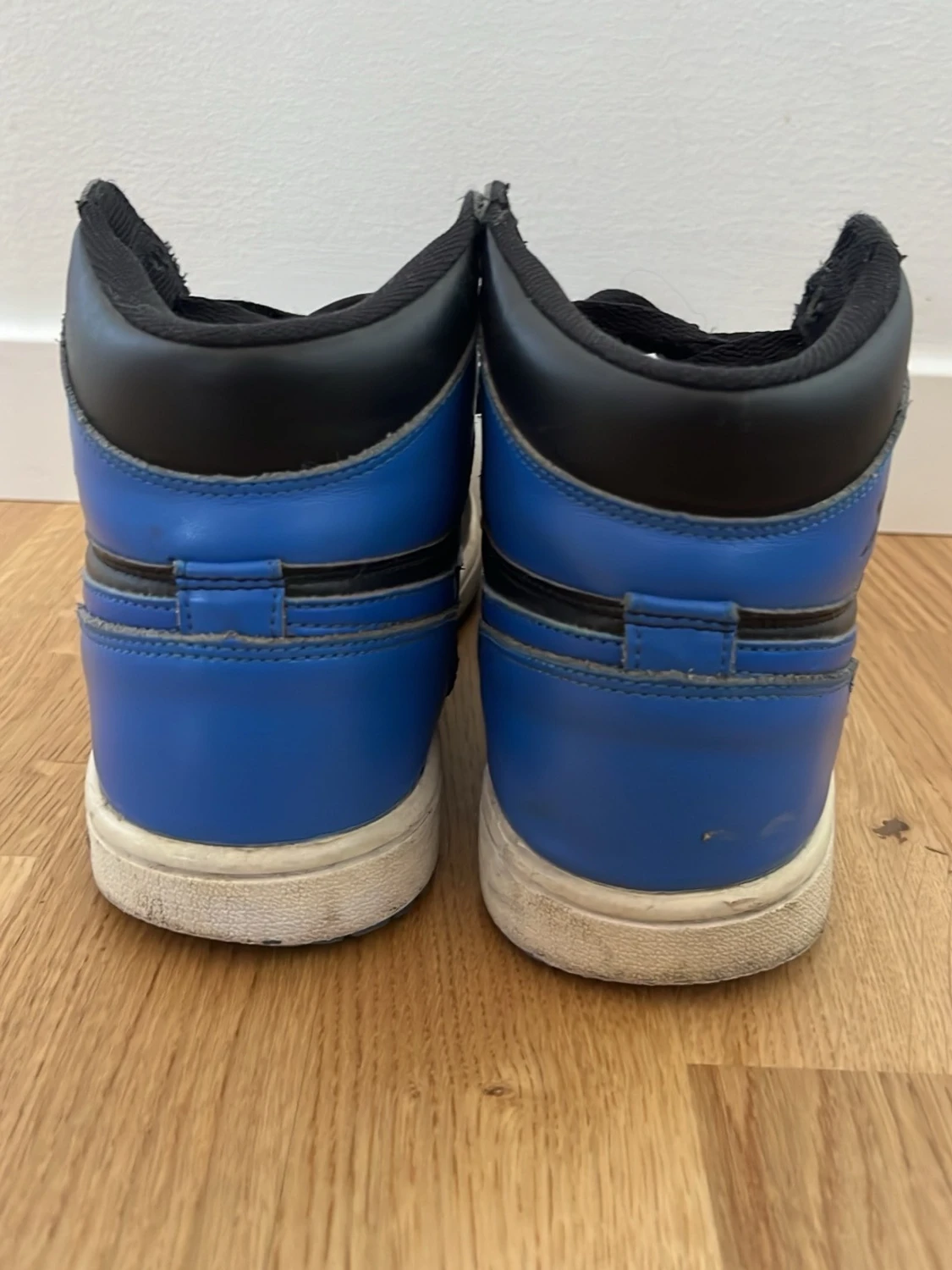 Air Jordan 1 Retro High OG Royal Blue - 2