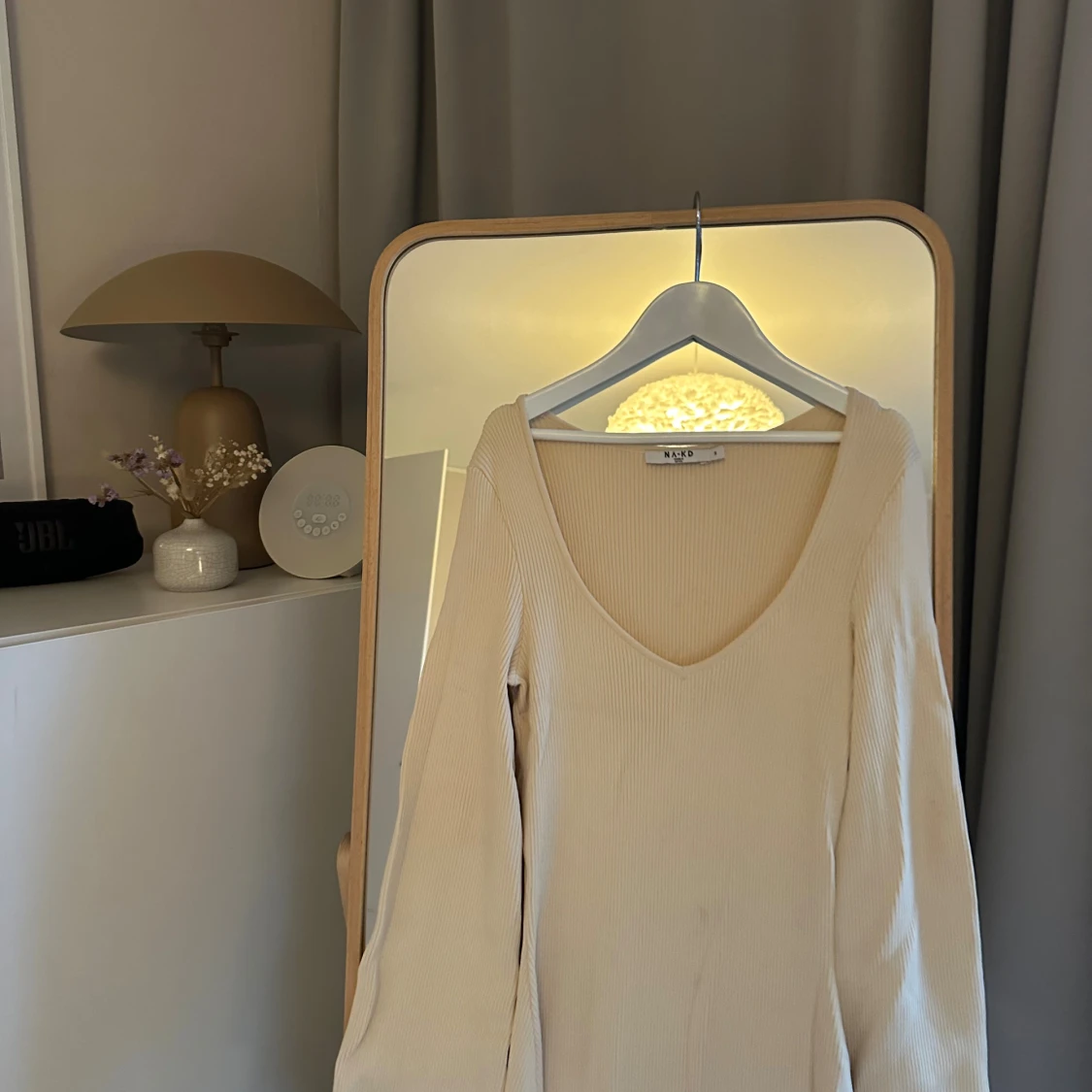 Beige ribbad långklänning - 1
