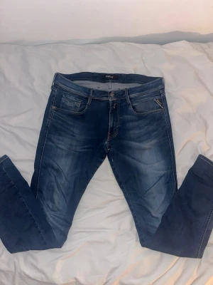 Replay Jeans  - Snygga fräscha replay anbass jeans. Skriv för fler frågor, mått eller bilder