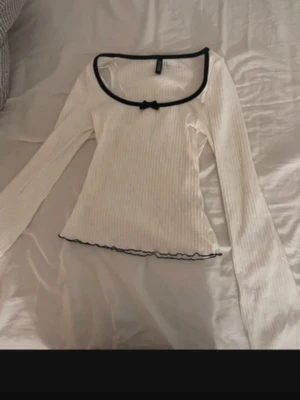 Jätte fin topp - Aldrig använd från hm storlek Xs