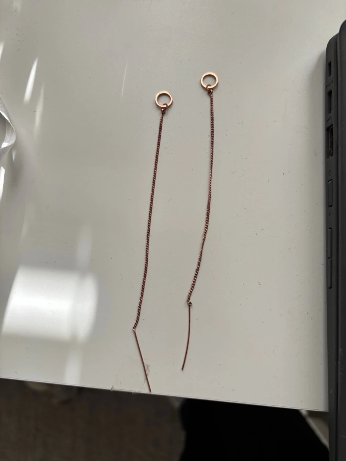 Kedjeörhängen i roséguld - 1
