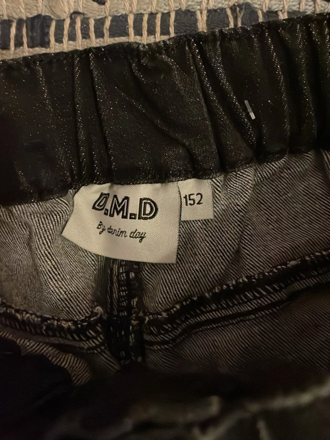 Svarta baggy & lite raka jeans med resårmidja - 2