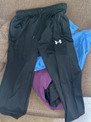 Svarta träningsbyxor Under Armour - Aldrig använda bara tvättade 
