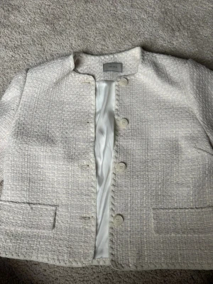 Neo noir jacka - Neo noir jacka. Mycket fint skick. Storlek 38, sitter som en S/M. Pris kan diskuteras 