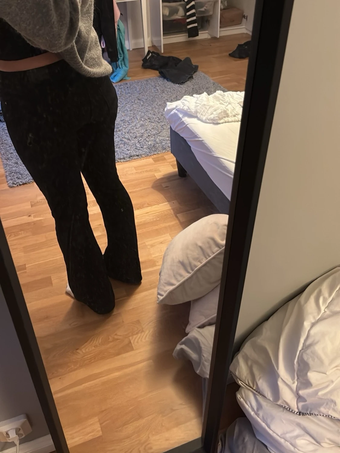 Svarta bootcut jenas - 1