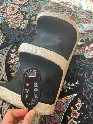 Elektrisk fotmassagemaskin med fjärrkontroll - Fungerar felfrit , båda för fötter och ben