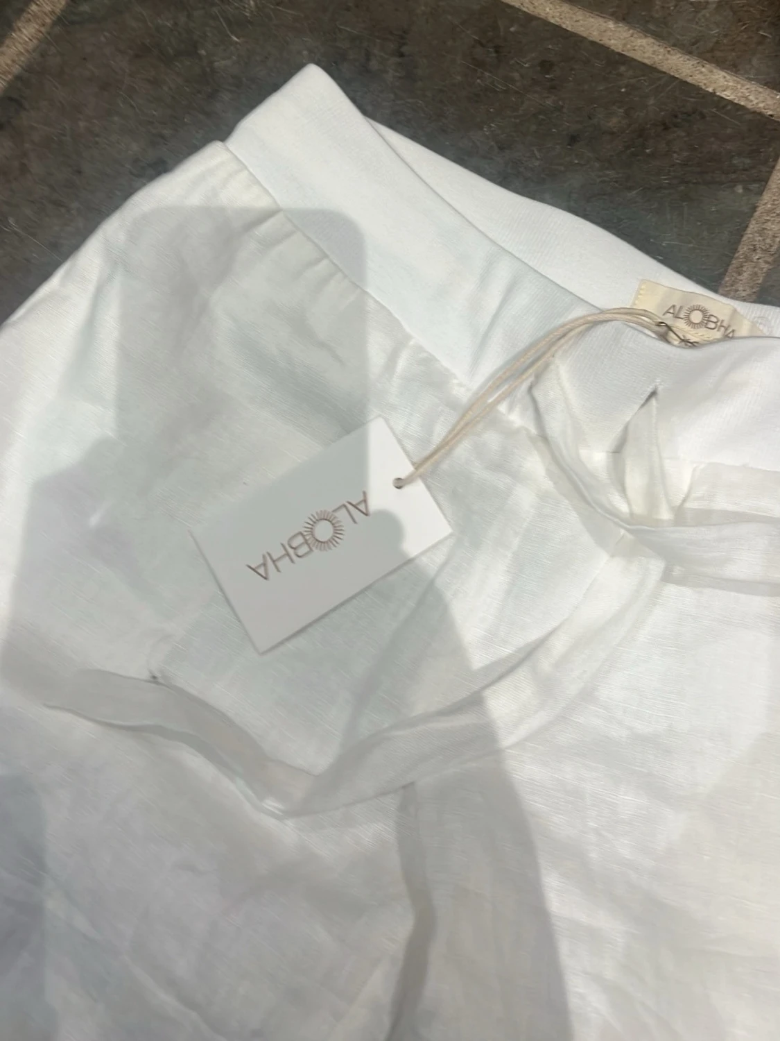 Vita linnebyxor från Alohba label