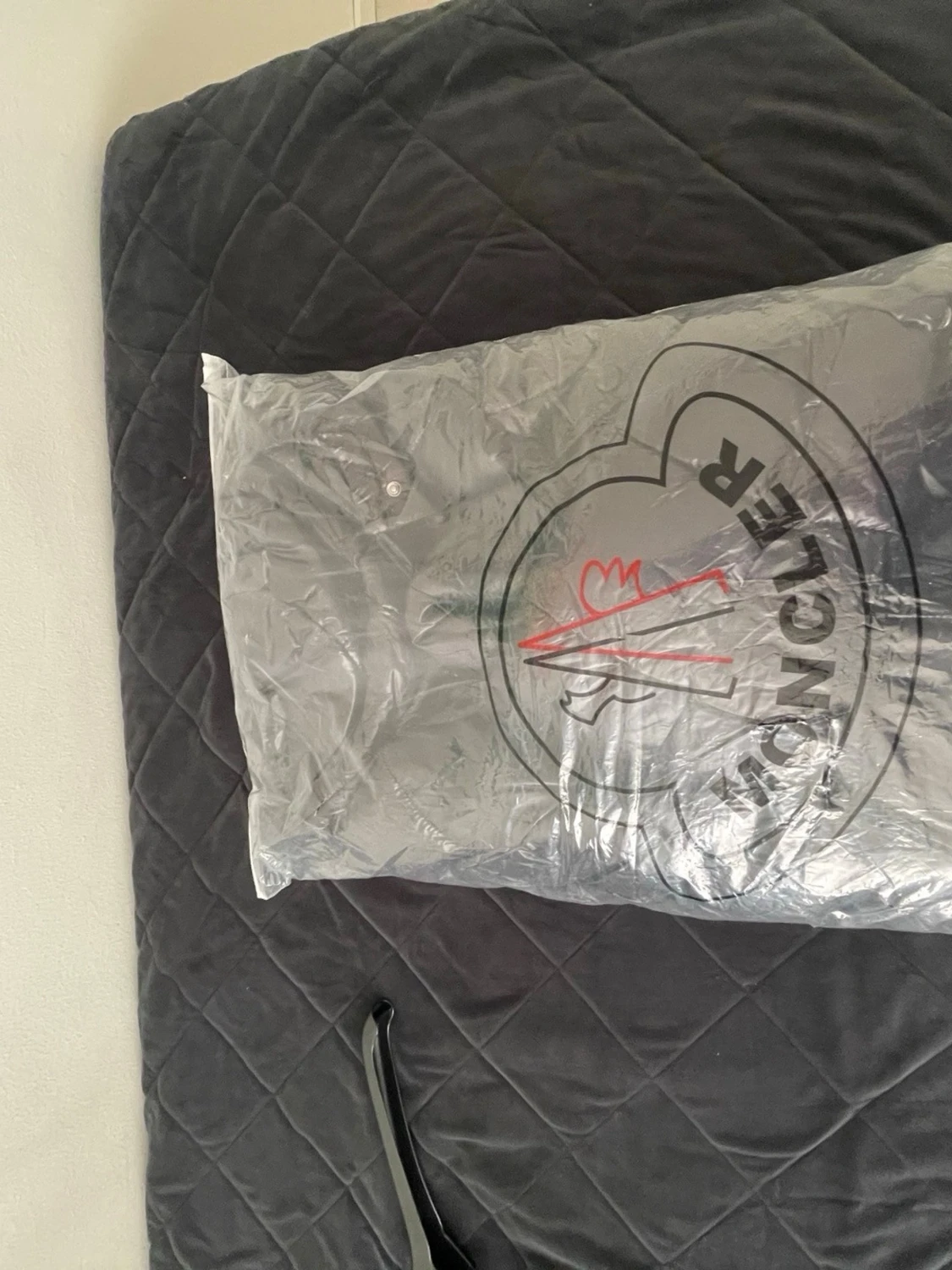 Svart pufferjacka från Moncler - 6