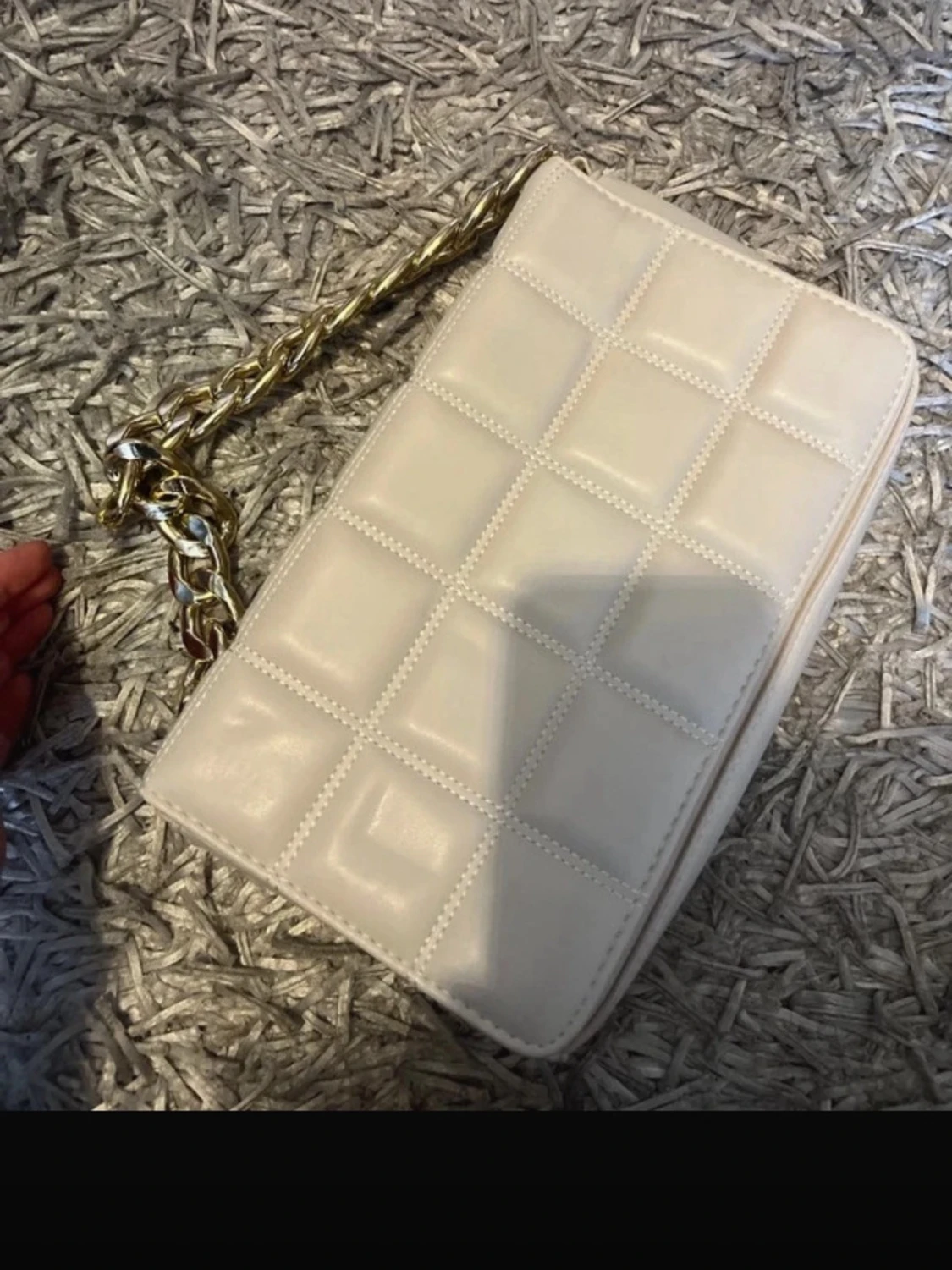 Beige quiltad handväska med kedja - 5