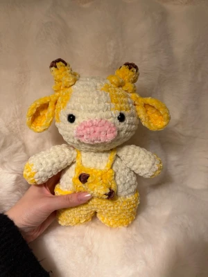 Virkad gul banan ko 🐮 🍌  - Super gullig handvirkad banan ko 🐮 