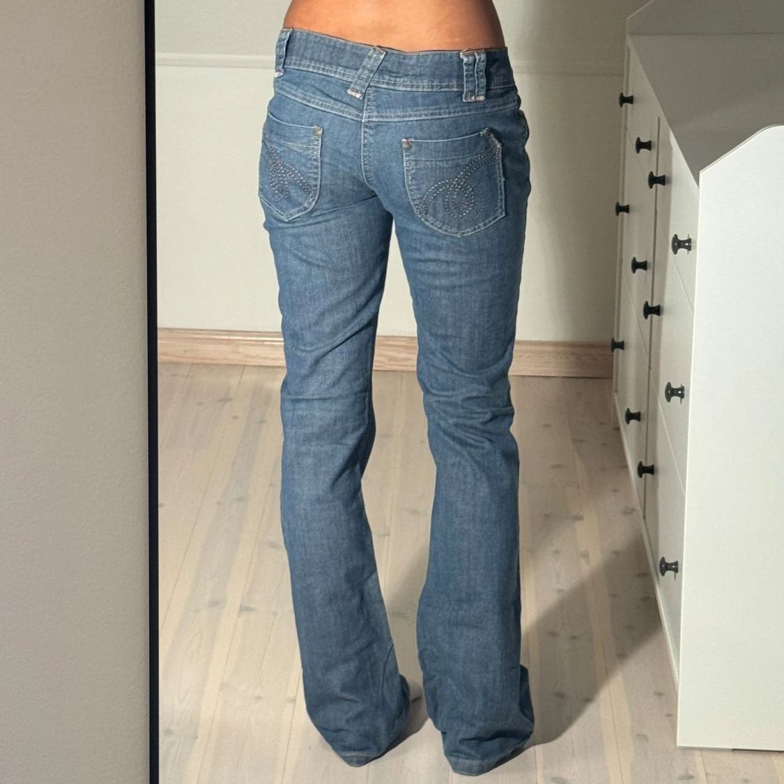 Low bootcut jeans  - 2