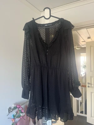 Supersöt klänning - Supersöt klänning som inte längre kommer till användning❣️skriv vid frågor!