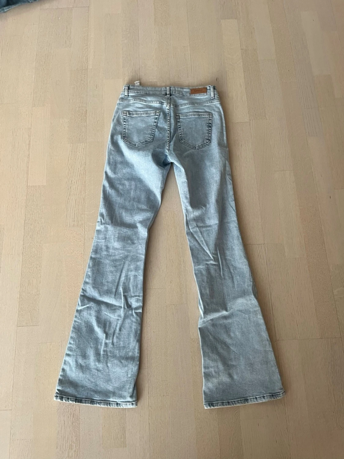 Ljusblå only jeans midwaist  - 2