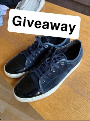 Lanvin - Gilla annonsen och följ mig på Plick❗️❗️❗️ 🥇dras den 20 februari 🥇